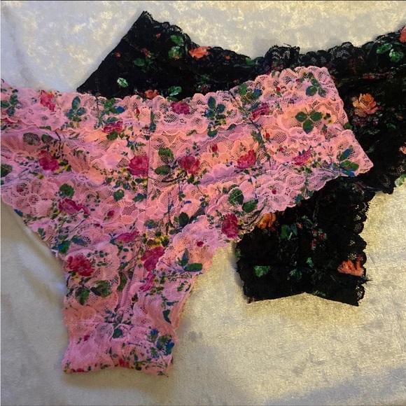 🆕Victoria Secret Cheeky panties - Picture 3 of 4